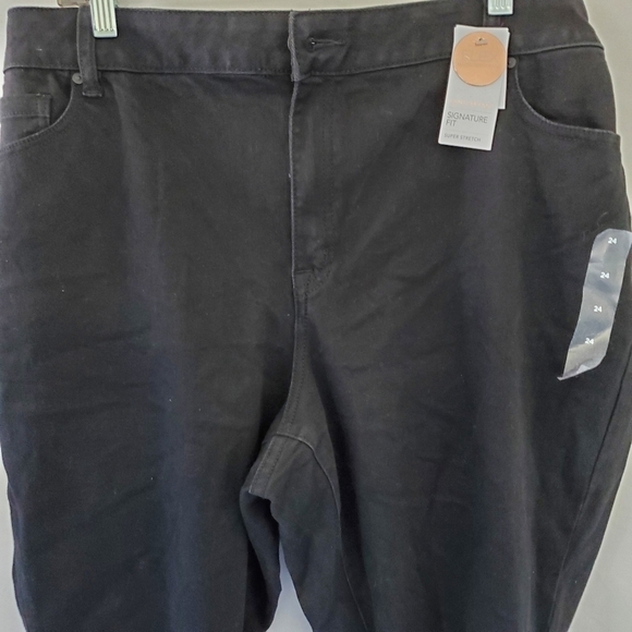 NWT Lane Bryant Signature Fit Hi-Rise Jeans Size 24 Raw Hem Stretch Distressed - Picture 3 of 13
